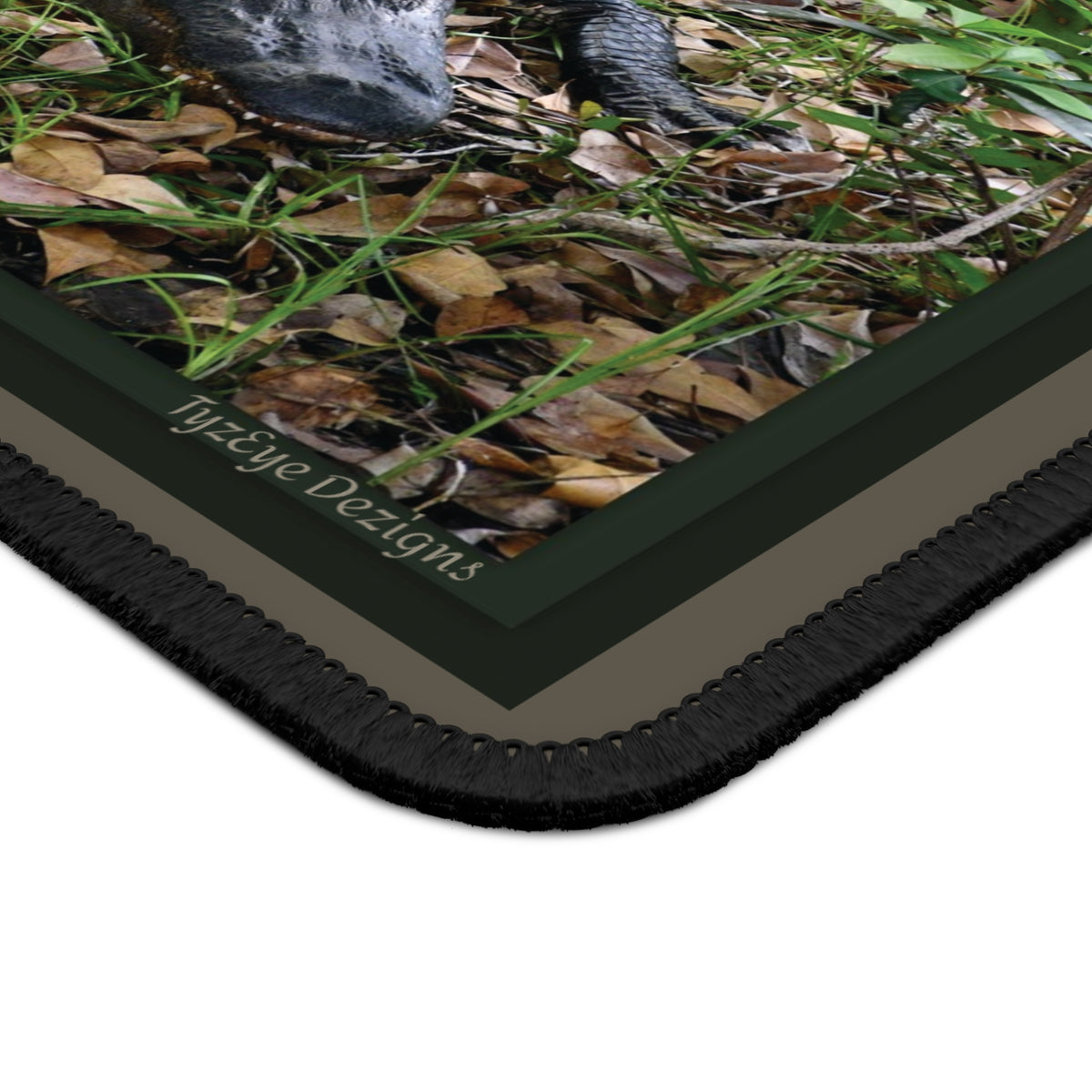 Wild Florida Alligator Gaming Mouse Pad — Realistic Swamp Gator Desk Mat for Gamers & Wildlife Fans