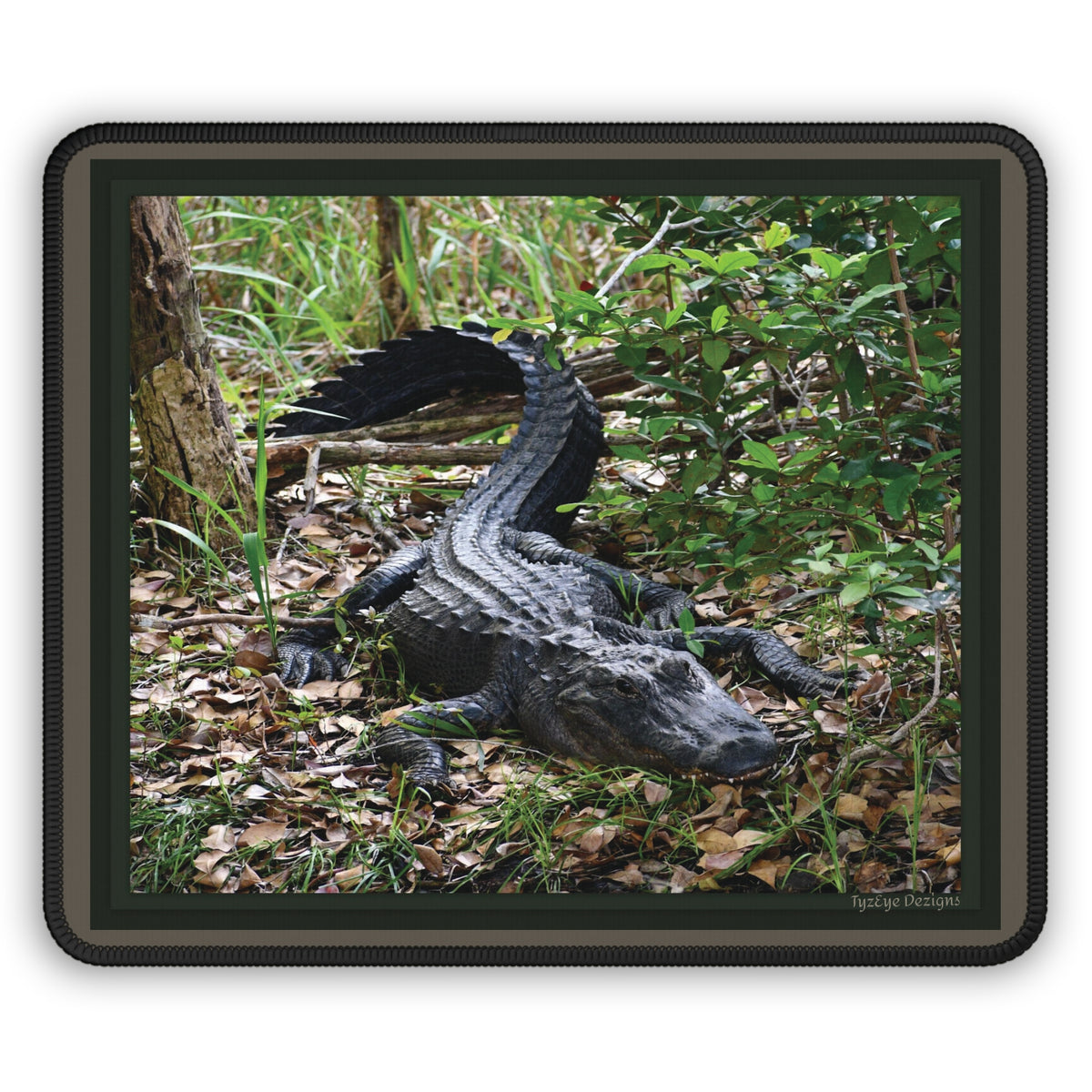 Wild Florida Alligator Gaming Mouse Pad — Realistic Swamp Gator Desk Mat for Gamers & Wildlife Fans